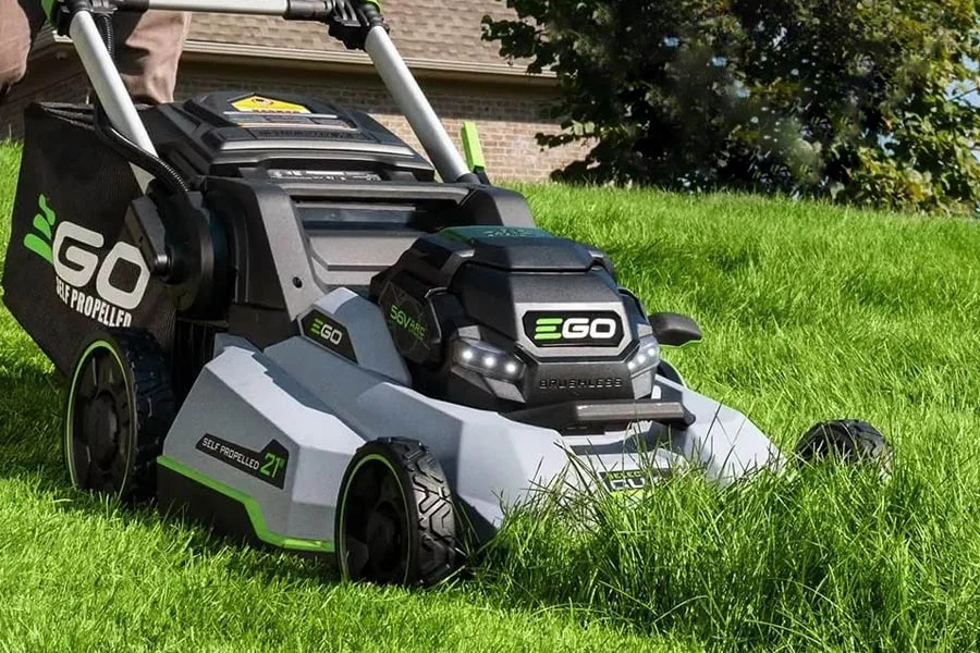 self propelled push lawn mowers